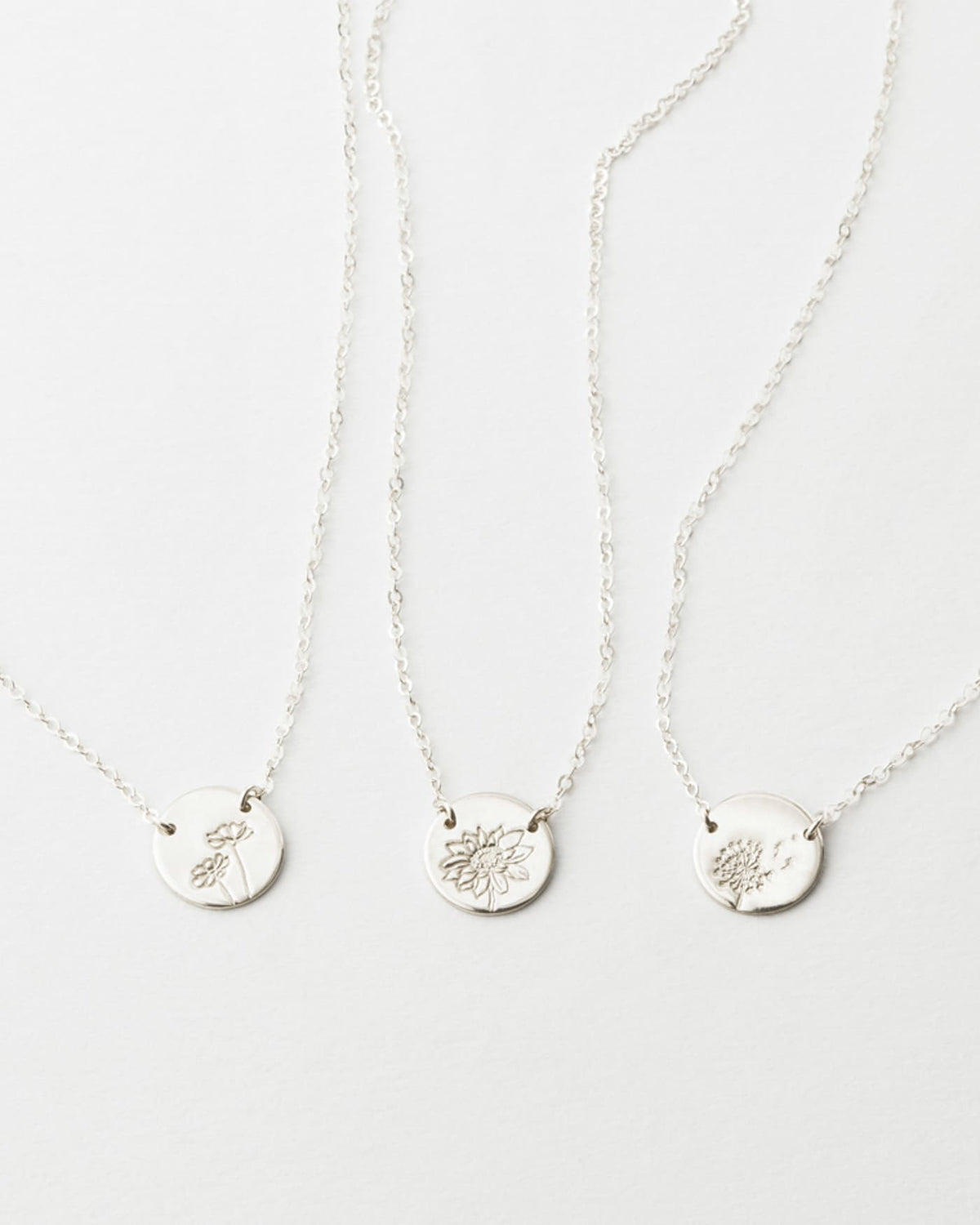 Small Flora Link Necklace